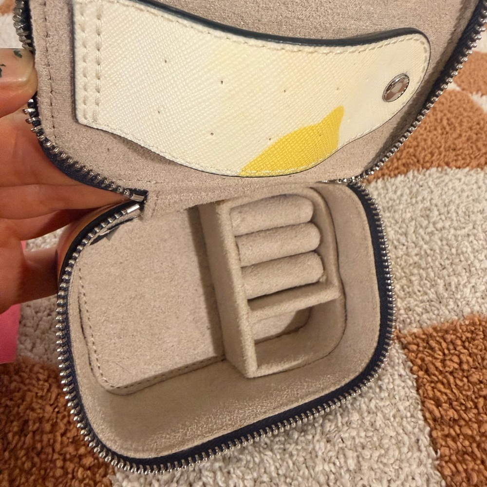 Kate Spade Lemon Zest Jewelry Holder - Picture 9 of 10